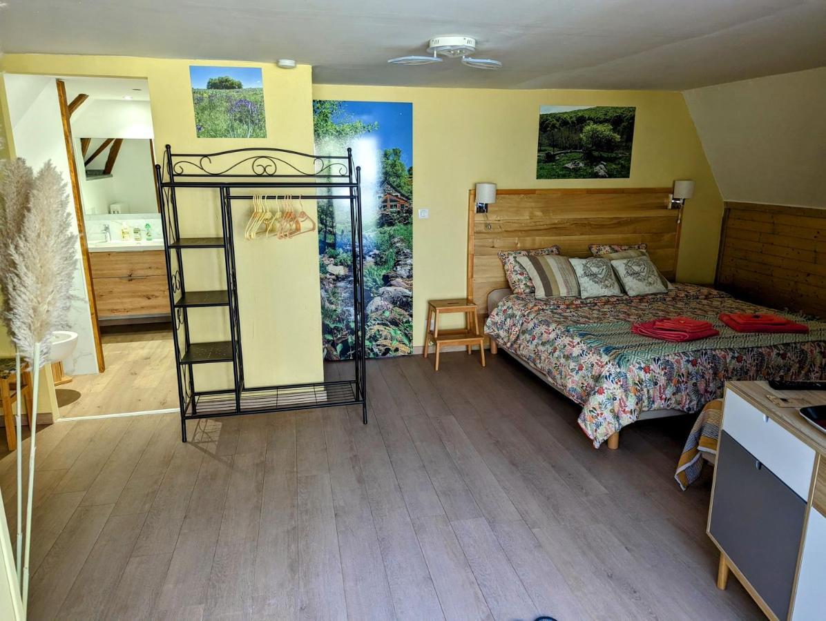 Chambres D'Hotes Le Lepadou-Bas Сен-Шелі-д'Обрак Екстер'єр фото