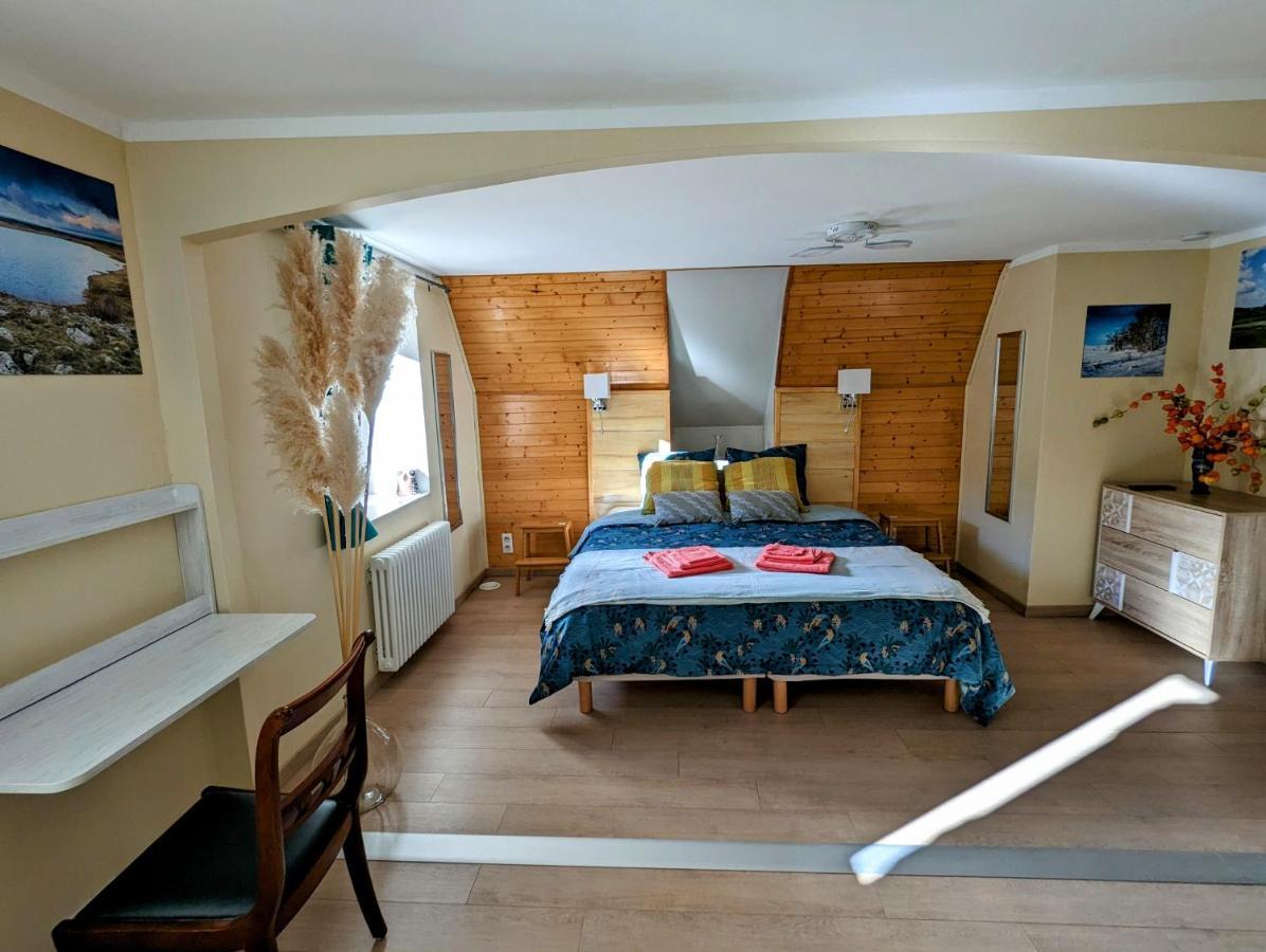 Chambres D'Hotes Le Lepadou-Bas Сен-Шелі-д'Обрак Екстер'єр фото