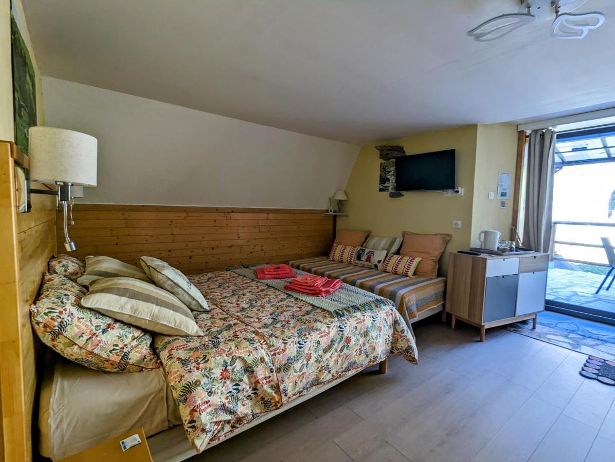 Chambres D'Hotes Le Lepadou-Bas Сен-Шелі-д'Обрак Екстер'єр фото