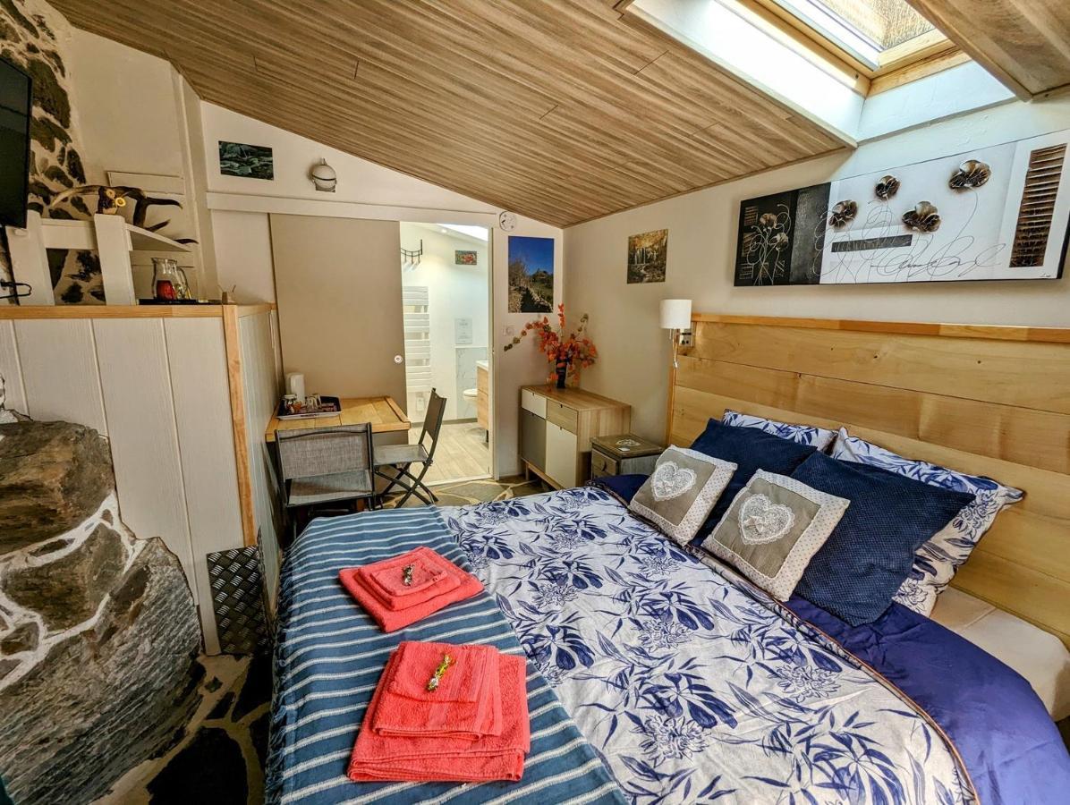Chambres D'Hotes Le Lepadou-Bas Сен-Шелі-д'Обрак Екстер'єр фото